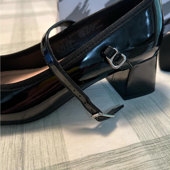 Maddison | Mary Jane Black Patent Shoes | Size 6 | Never worn | 1 1/2in heel - Picture 4 of 8